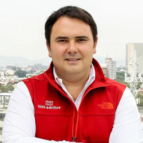Hugo Blum - CEO