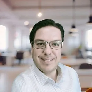 Julio Aldana - COO