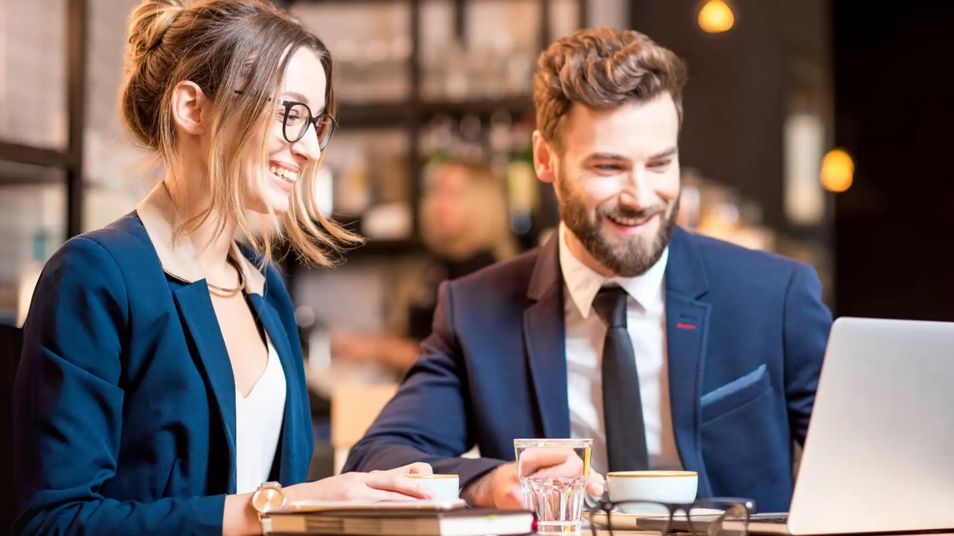 From Small Talk to Smart Talk: 7 Conversation Starters for Global Professionals